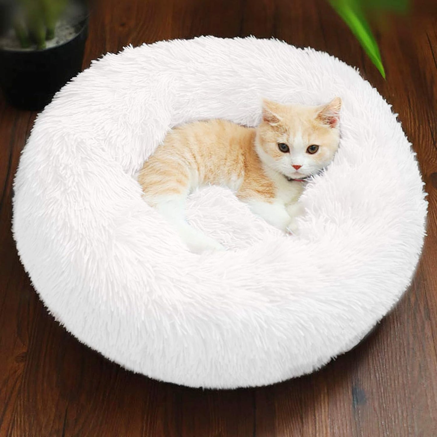 Calming Dog Bed Washable, for Small Medium Large Dogs, Comfortable Donut Cuddler Ultra Soft Warming Indoor round Sleeping Dog Beds White 23.6 Inch