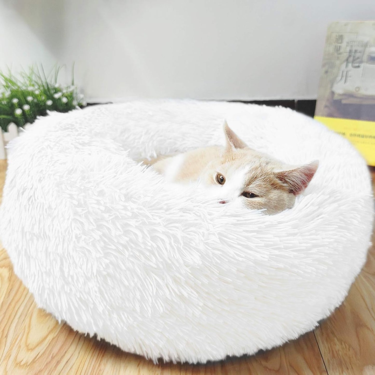 Calming Dog Bed Washable, for Small Medium Large Dogs, Comfortable Donut Cuddler Ultra Soft Warming Indoor round Sleeping Dog Beds White 23.6 Inch